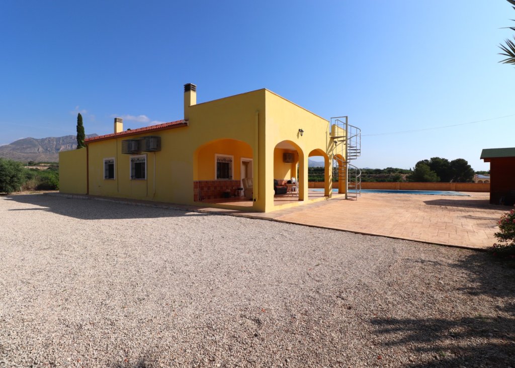 Venta - Finca / Country Property - Albatera - Albatera - Country