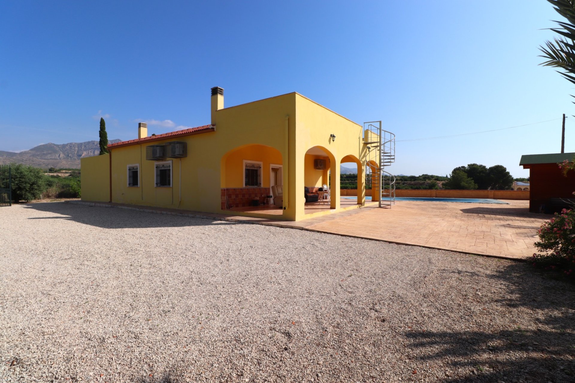 Venta - Finca / Country Property - Albatera - Albatera - Country