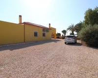 Venta - Finca / Country Property - Albatera - Albatera - Country
