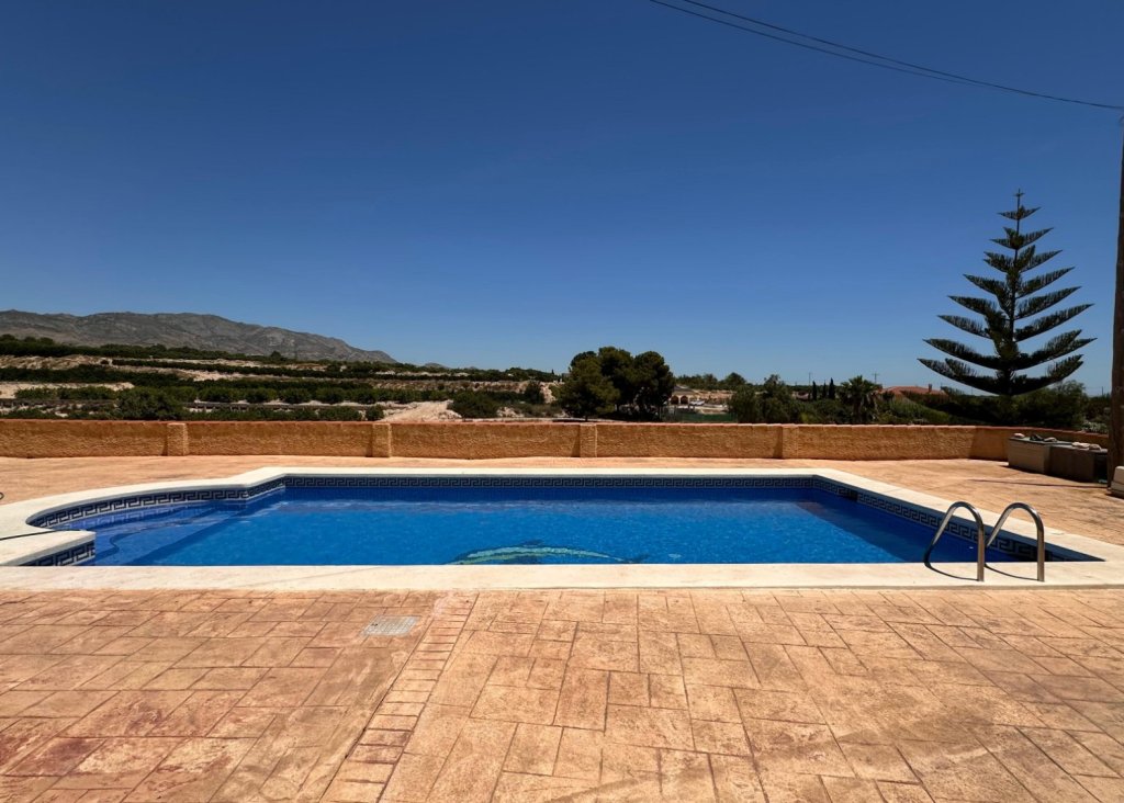 Venta - Finca / Country Property - Albatera - Albatera - Country
