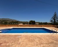 Venta - Finca / Country Property - Albatera - Albatera - Country