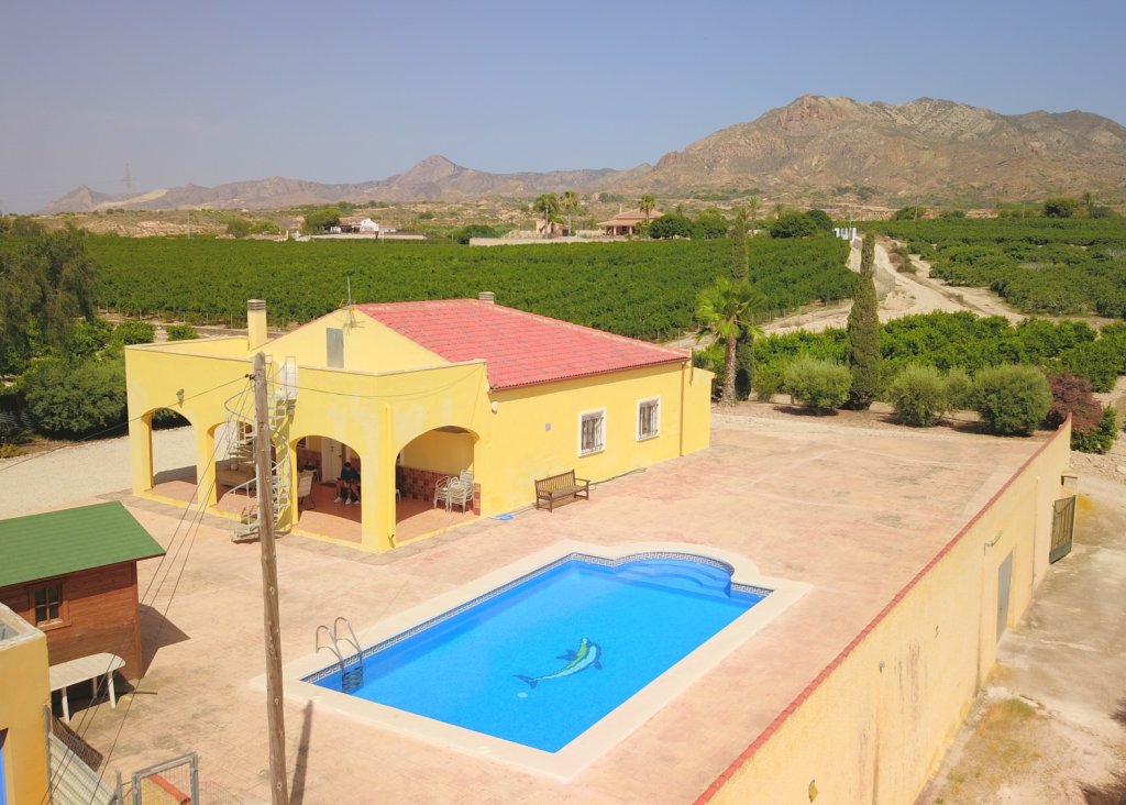 Venta - Finca / Country Property - Albatera - Albatera - Country