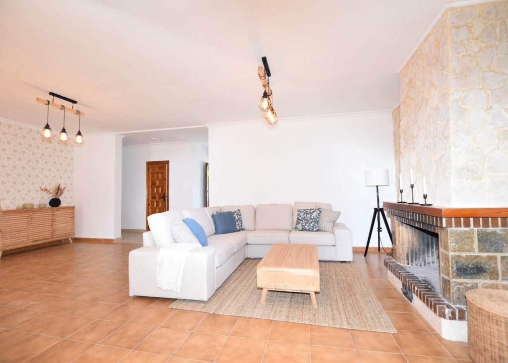 Venta - Finca / Country Property - Algorfa - Montemar