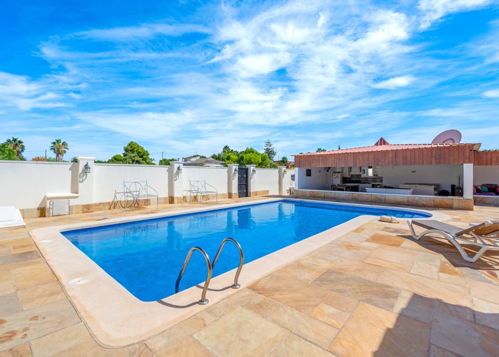 Venta - Finca / Country Property - Almoradí - Las Heredades