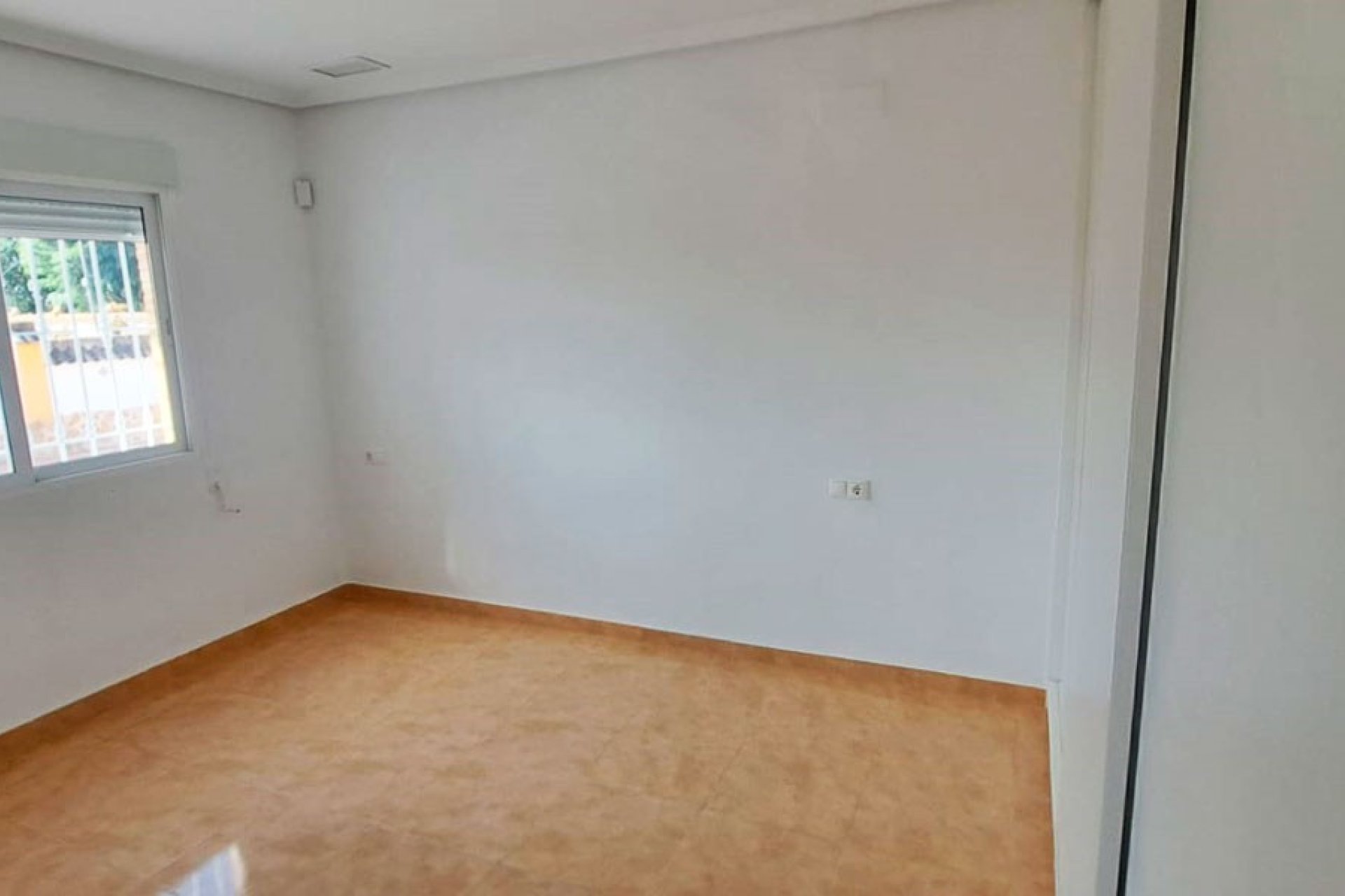 Venta - Finca / Country Property - Catral - Catral - Country