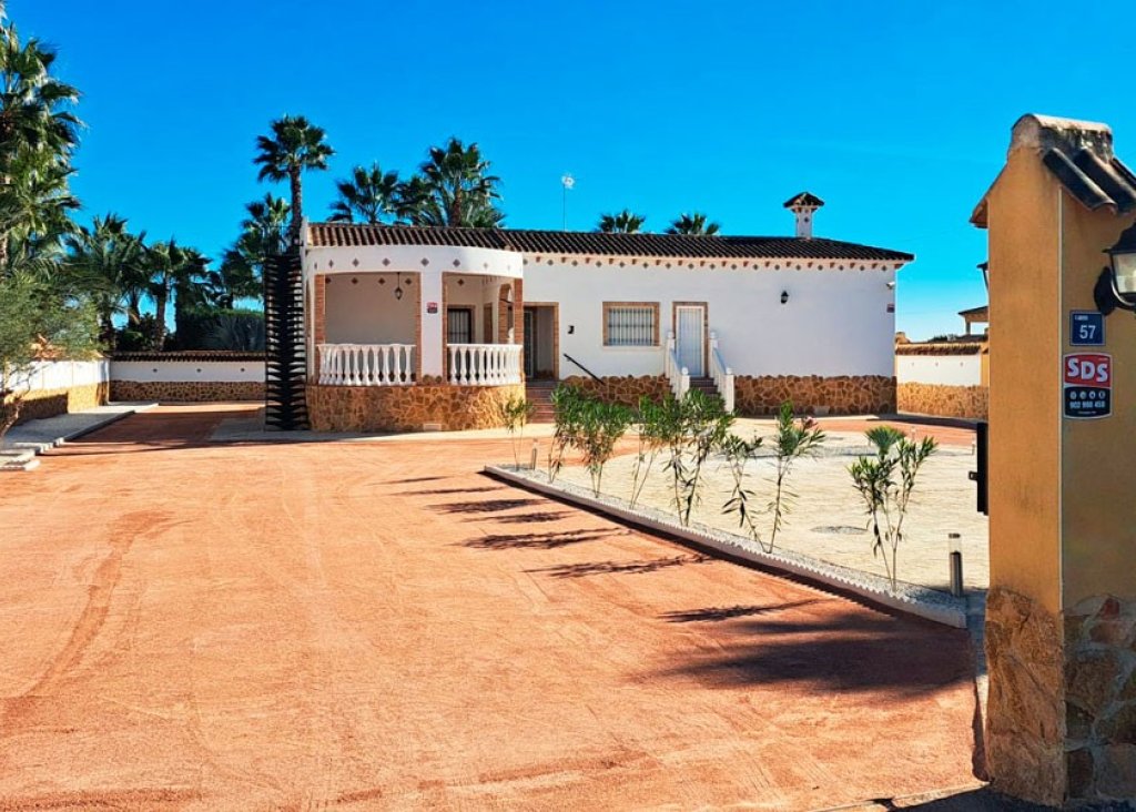 Venta - Finca / Country Property - Catral - Catral - Country