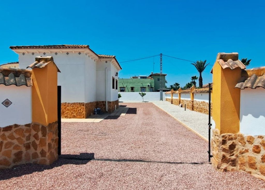 Venta - Finca / Country Property - Catral - Catral - Country