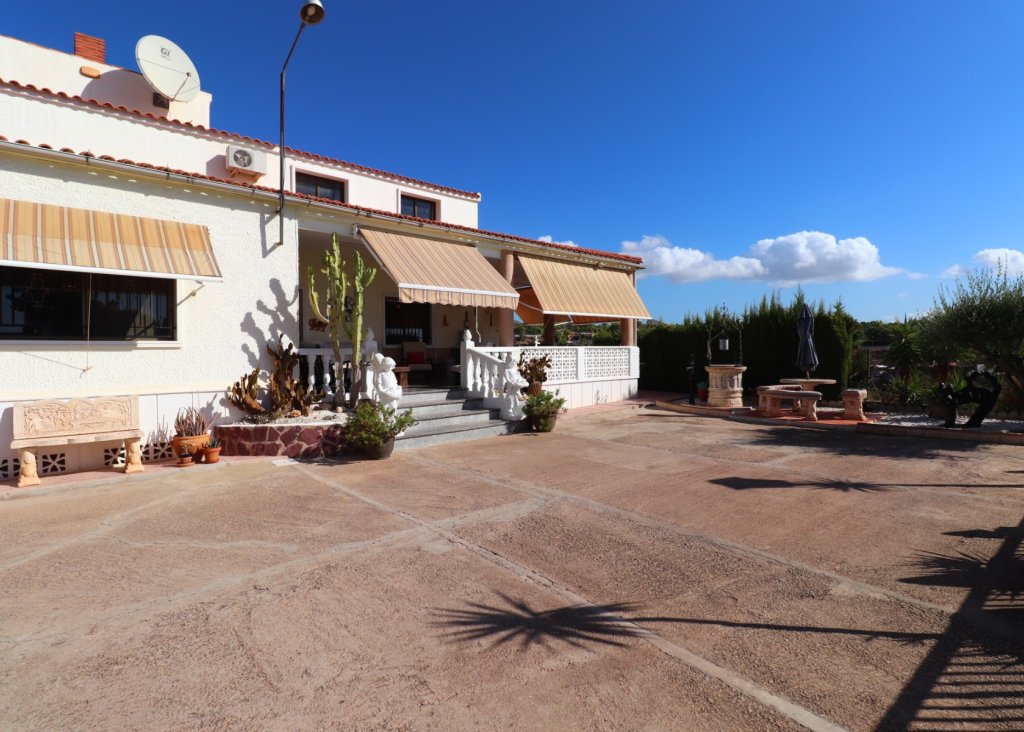 Venta - Finca / Country Property - Crevillente - Crevillente - Country