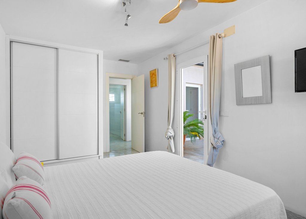 Venta - Finca / Country Property - Elche/Elx - Elche