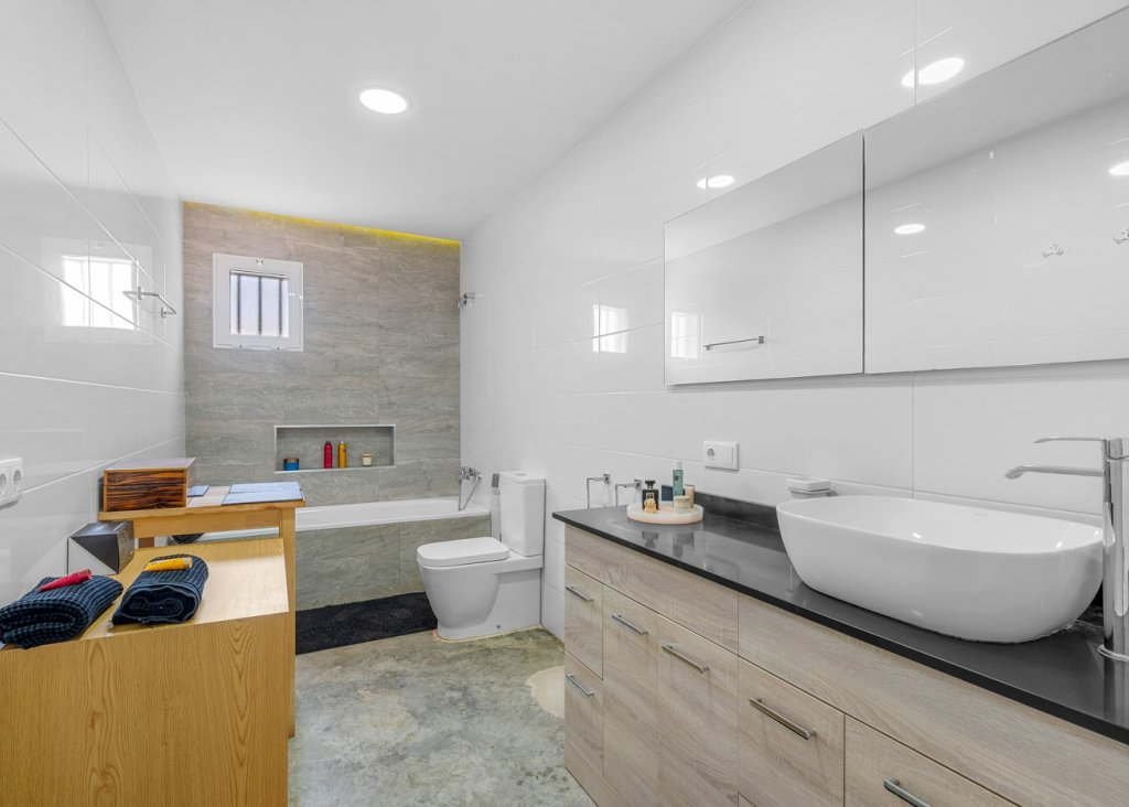 Venta - Finca / Country Property - Elche/Elx - Elche