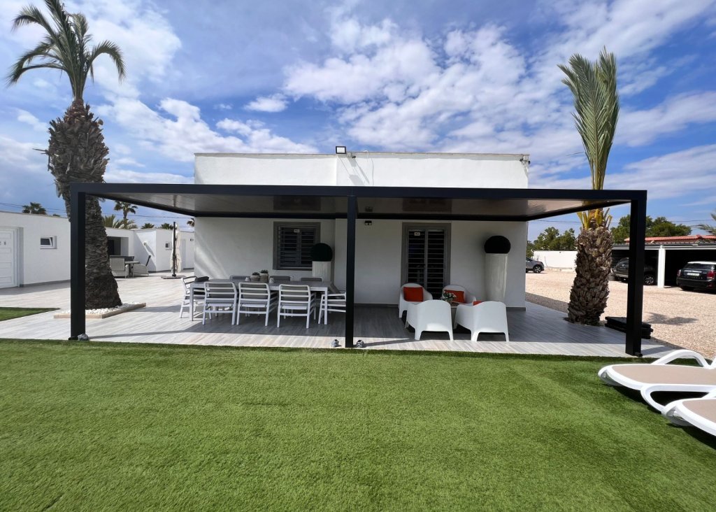 Venta - Finca / Country Property - Elche/Elx - La Marina