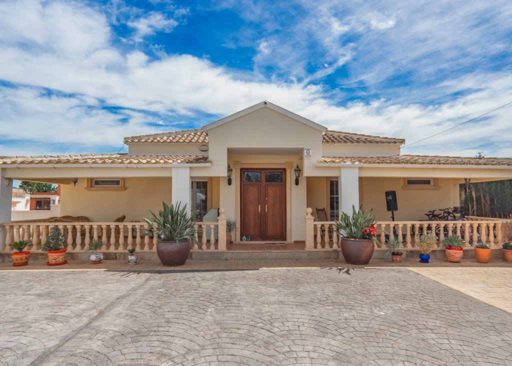 Venta - Finca / Country Property - Heredades