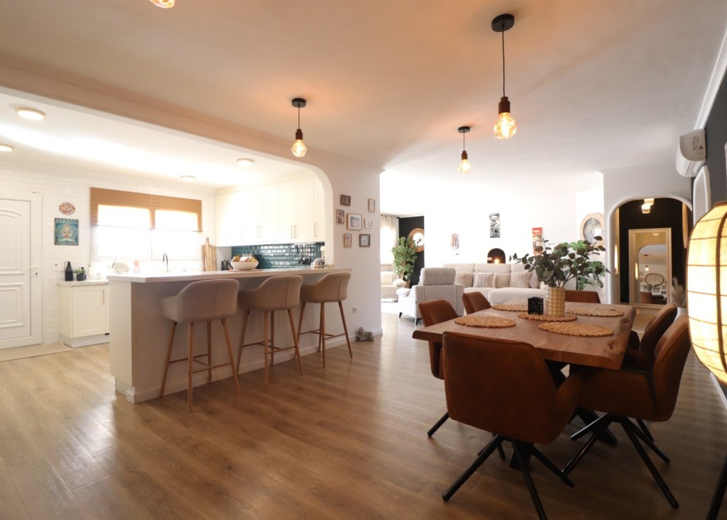 Venta - Finca / Country Property - Rojales - Rojales - Country