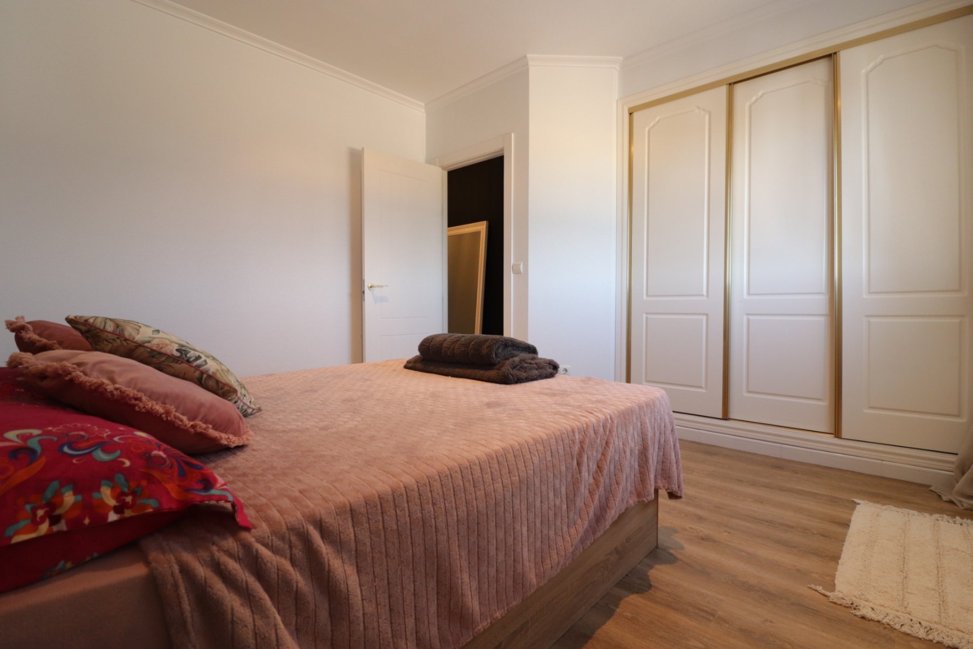 Venta - Finca / Country Property - Rojales - Rojales - Country