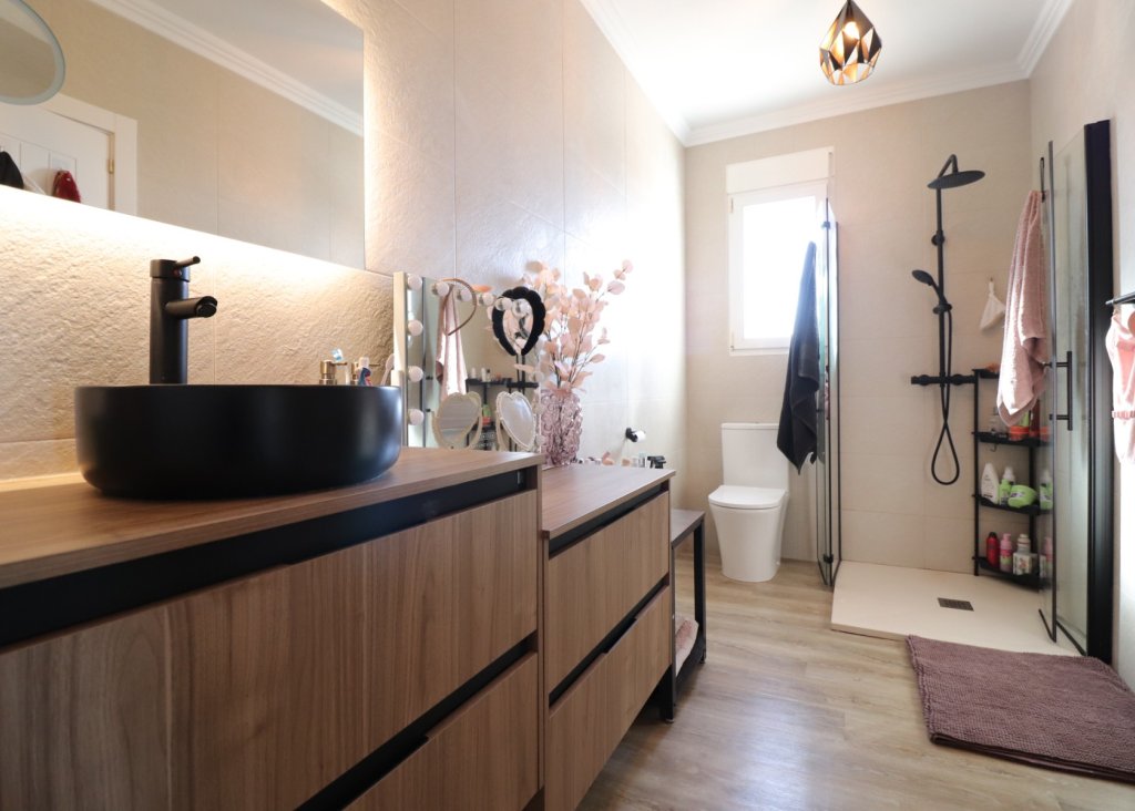 Venta - Finca / Country Property - Rojales - Rojales - Country