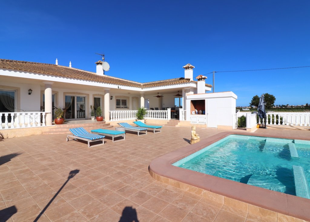 Venta - Finca / Country Property - Rojales - Rojales - Country