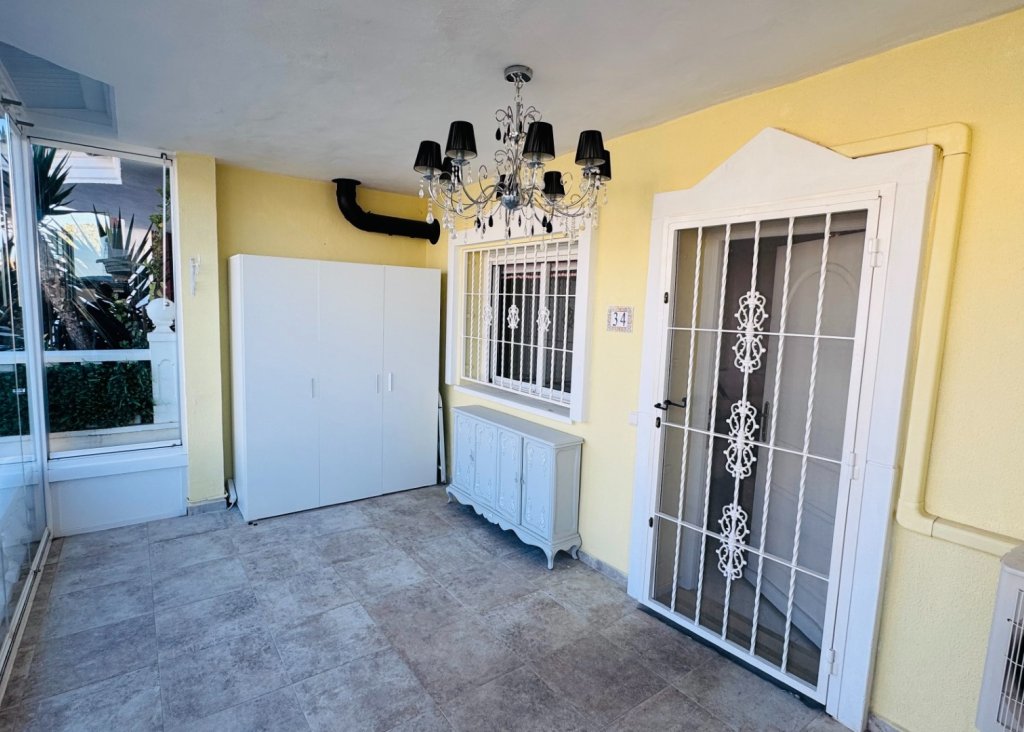 Venta - Terraced house / Townhouse - Benijófar