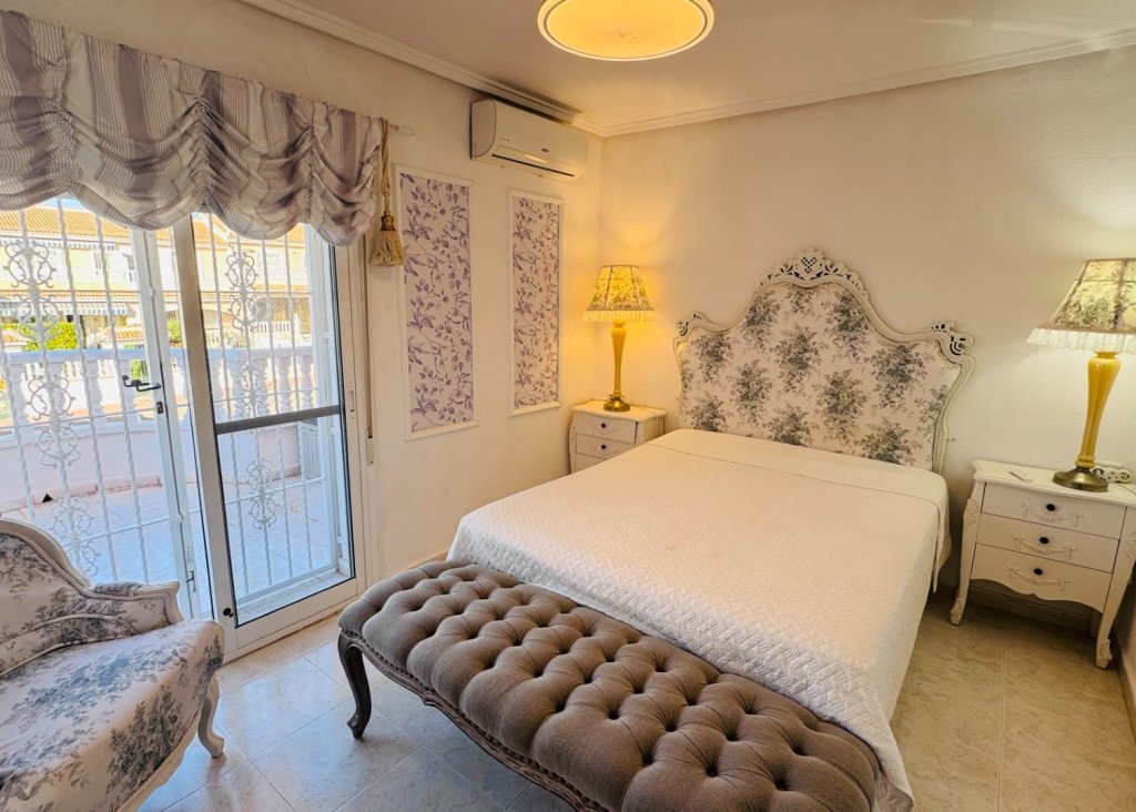 Venta - Terraced house / Townhouse - Benijófar