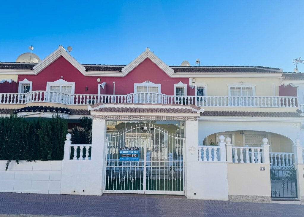 Venta - Terraced house / Townhouse - Benijófar