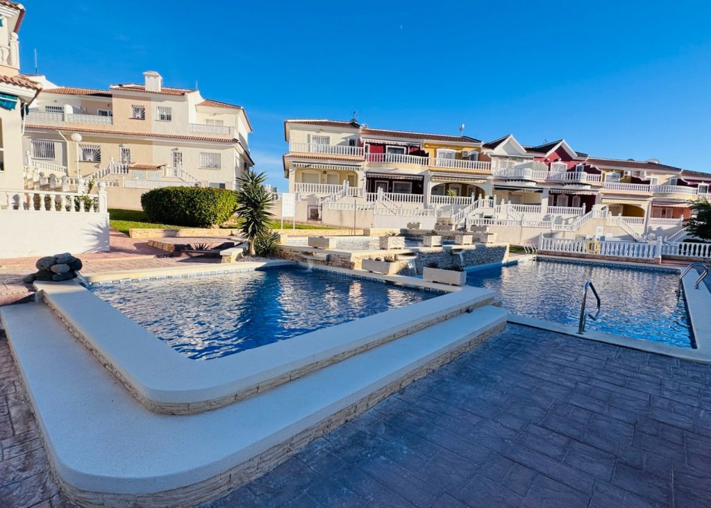 Venta - Terraced house / Townhouse - Benijófar