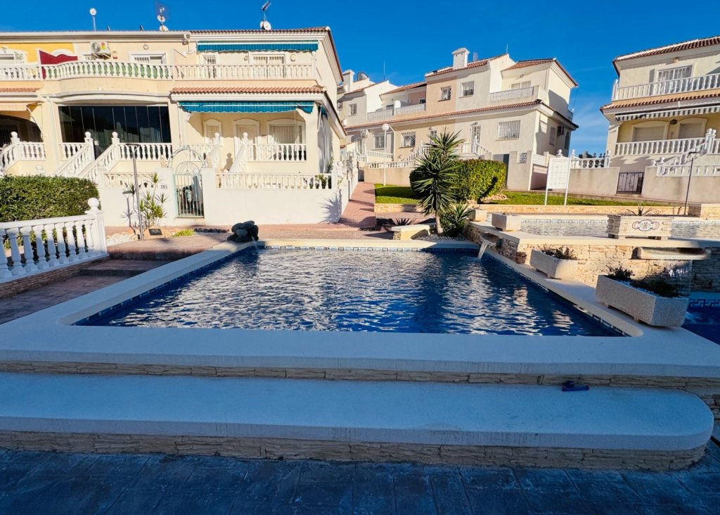 Venta - Terraced house / Townhouse - Benijófar