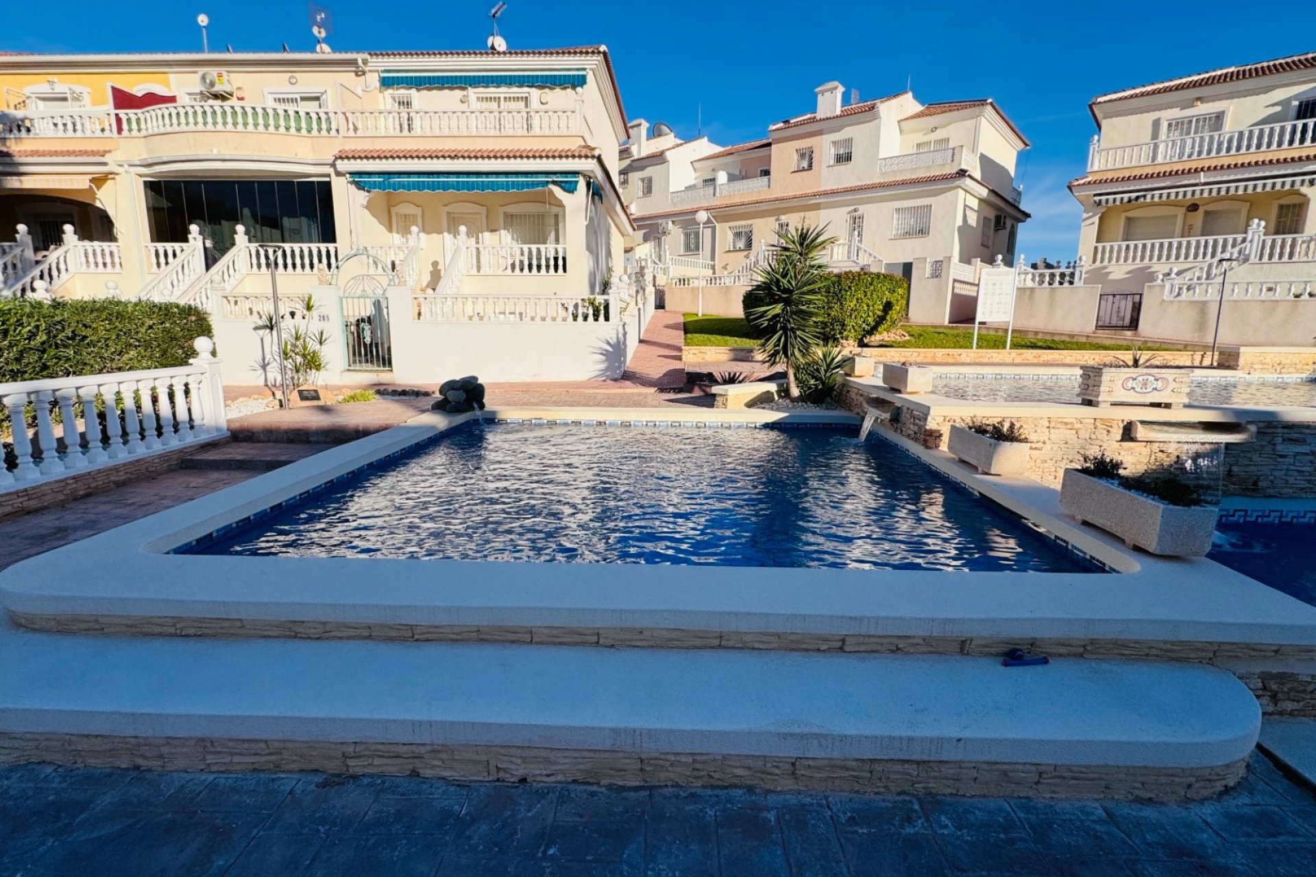 Venta - Terraced house / Townhouse - Benijófar