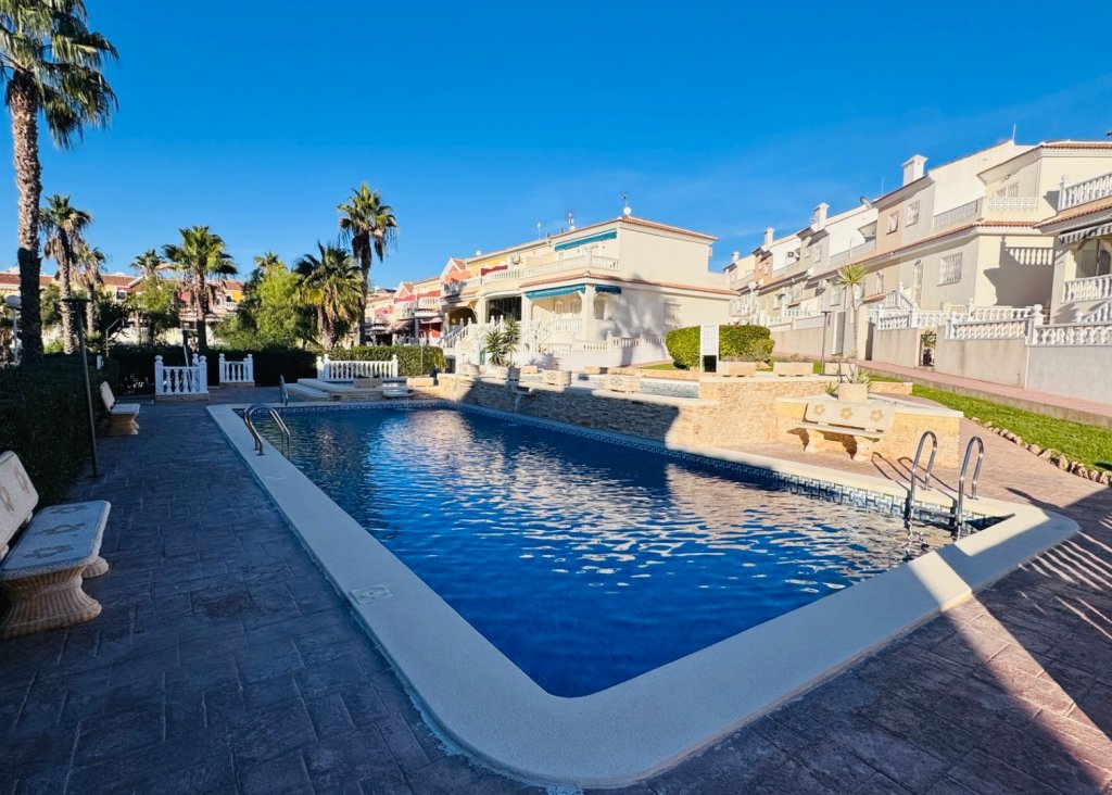 Venta - Terraced house / Townhouse - Benijófar