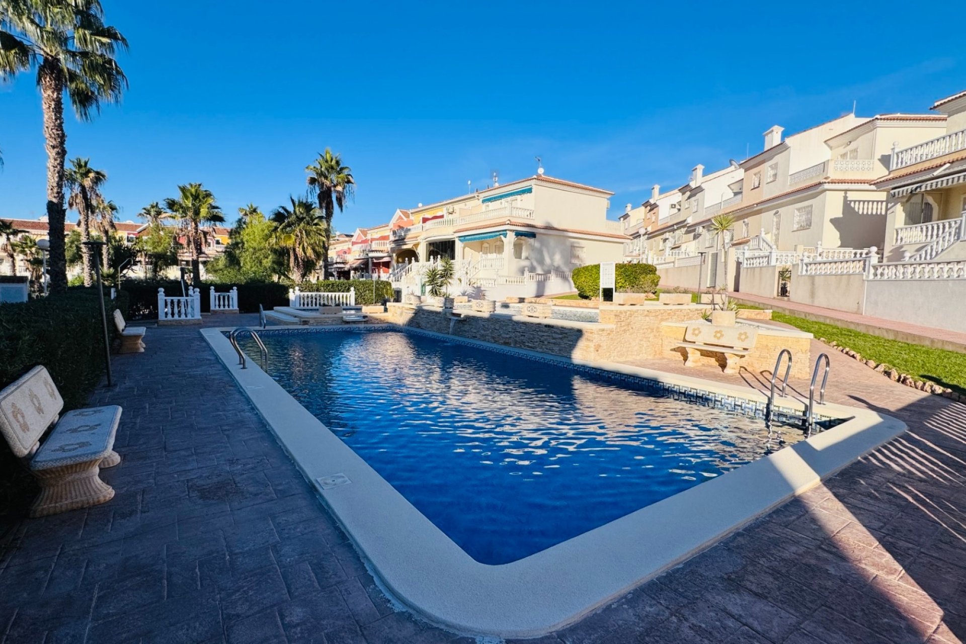 Venta - Terraced house / Townhouse - Benijófar