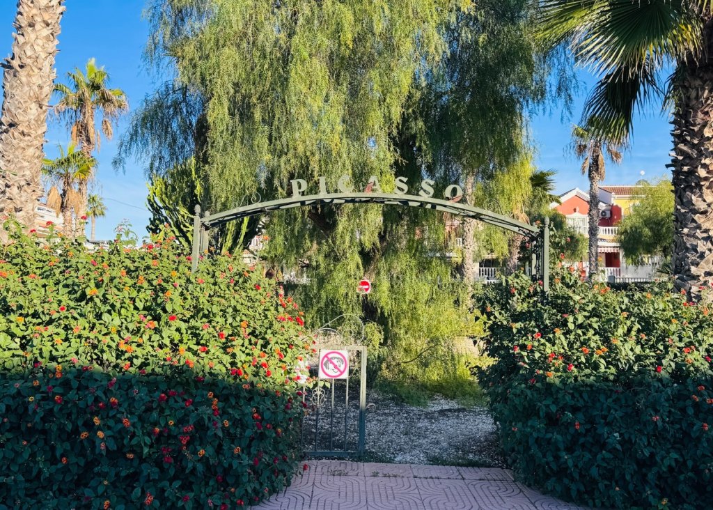 Venta - Terraced house / Townhouse - Benijófar