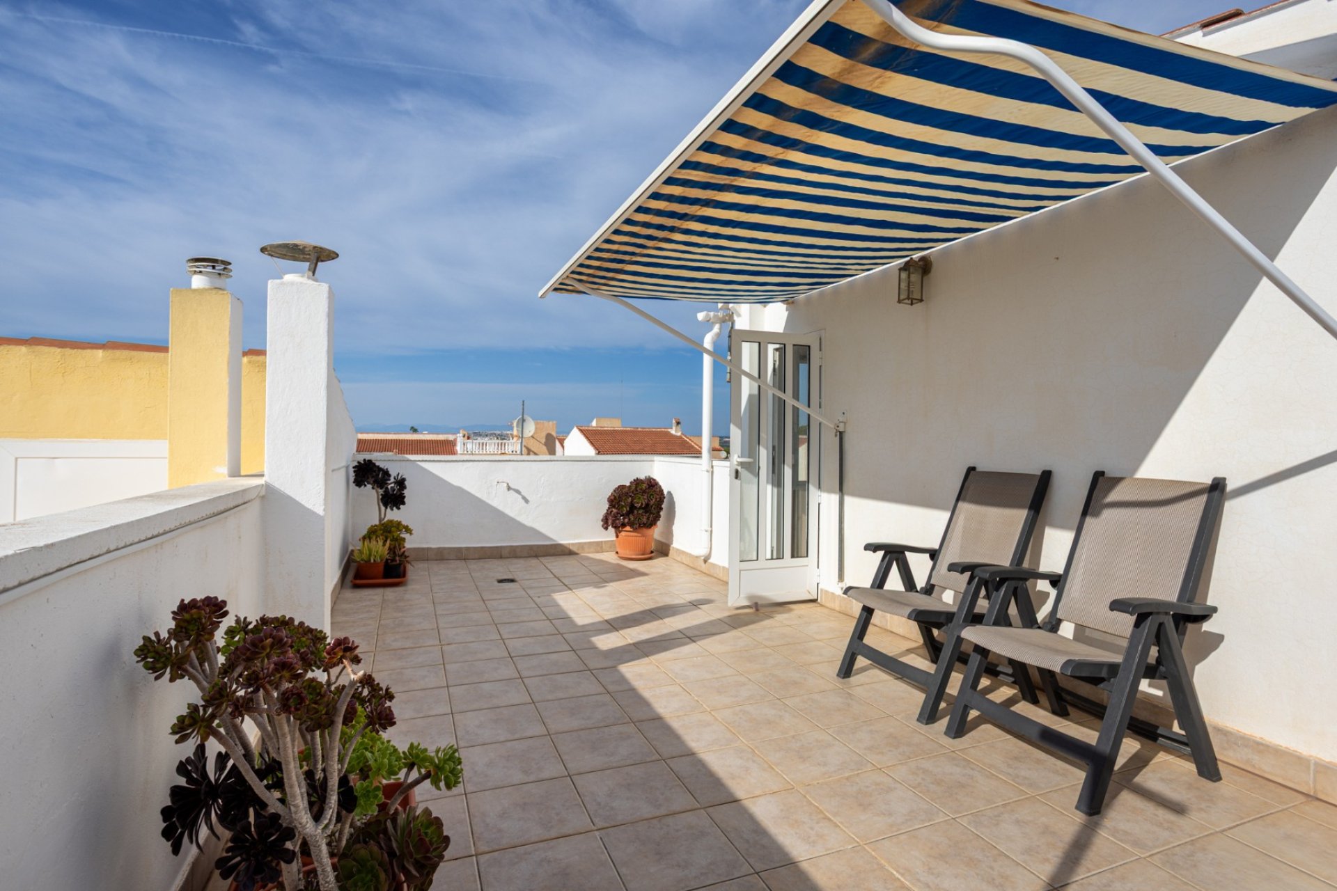 Venta - Terraced house / Townhouse - Torrevieja - La Siesta
