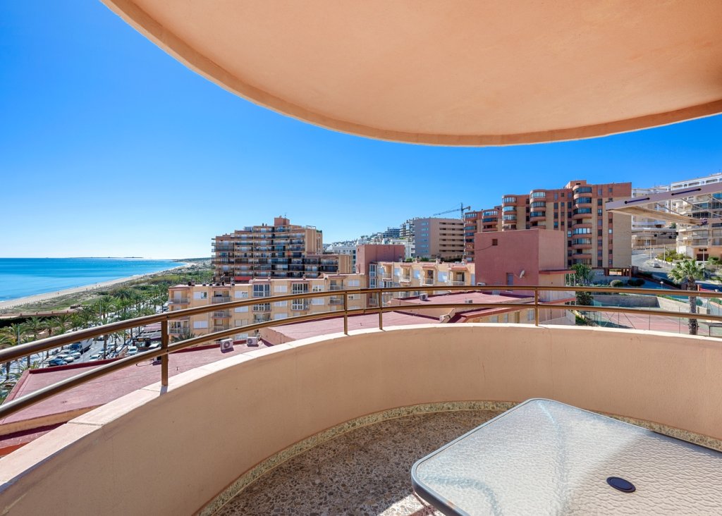 Verkoop - Apartment - Flat - Arenales del Sol - Segunda linea playa