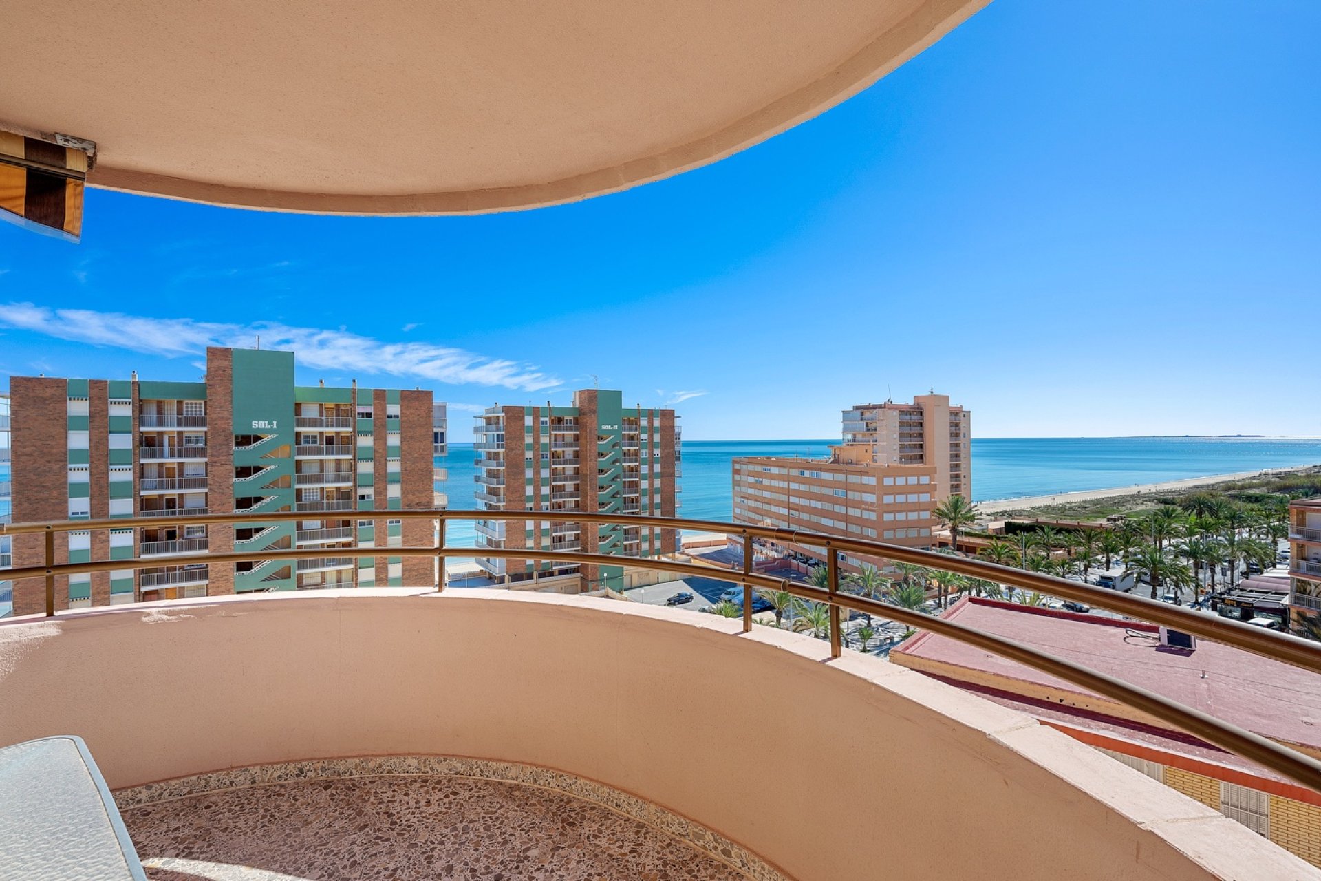 Verkoop - Apartment - Flat - Arenales del Sol - Segunda linea playa