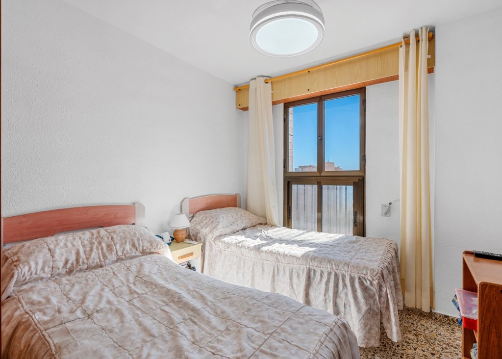 Verkoop - Apartment - Flat - Arenales del Sol - Segunda linea playa