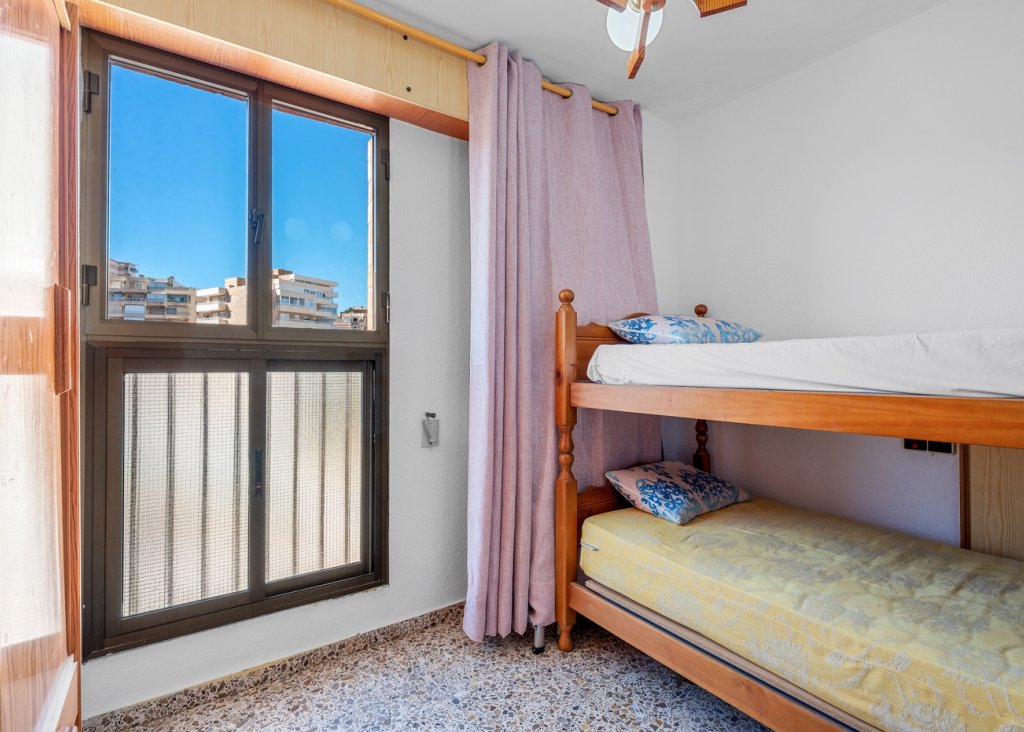 Verkoop - Apartment - Flat - Arenales del Sol - Segunda linea playa