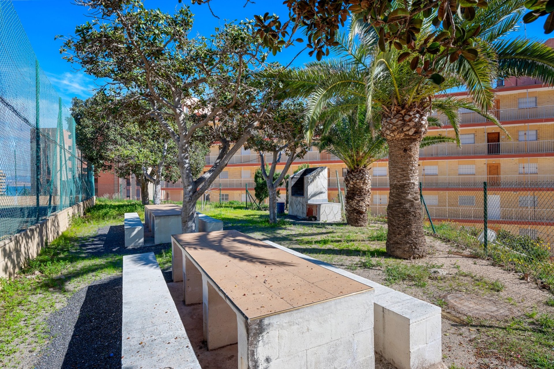 Verkoop - Apartment - Flat - Arenales del Sol - Segunda linea playa