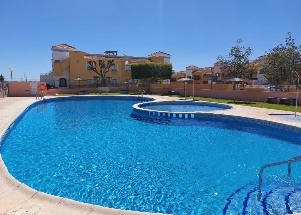 Verkoop - Apartment - Flat - Los Montesinos - La Herrada