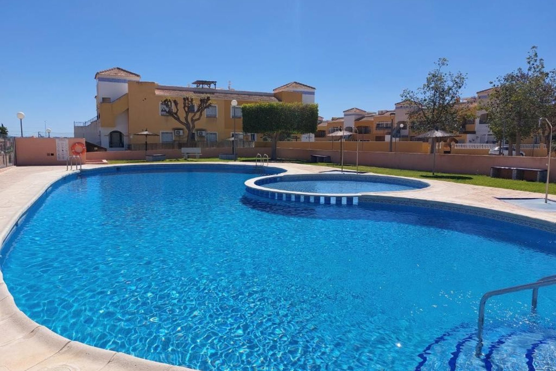 Verkoop - Apartment - Flat - Los Montesinos - La Herrada