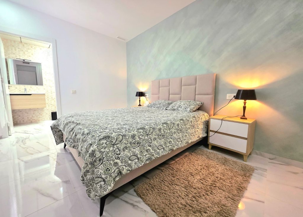 Verkoop - Apartment - Flat - Torrevieja - Center