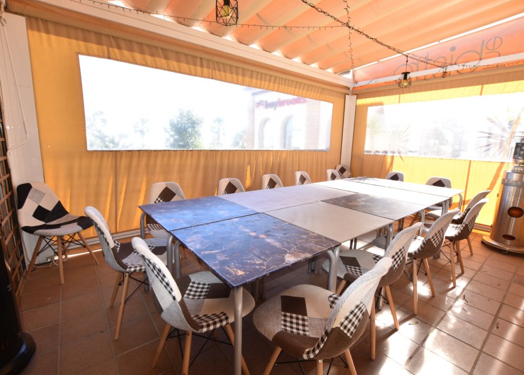 Verkoop - Commercial - Algorfa - La Finca Golf Resort