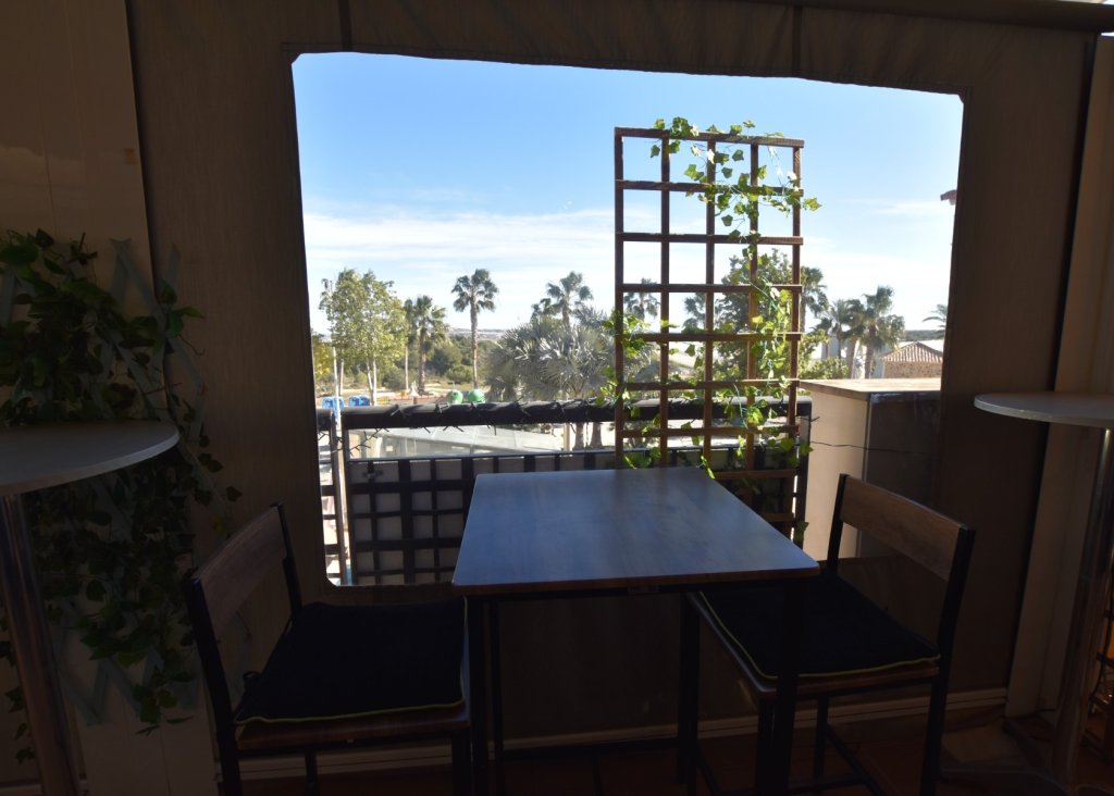 Verkoop - Commercial - Algorfa - La Finca Golf Resort