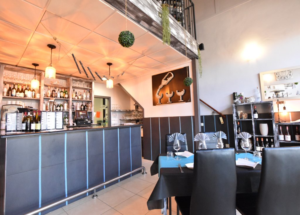 Verkoop - Commercial - Algorfa - La Finca Golf Resort