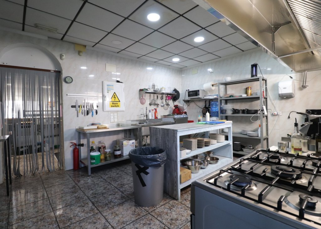 Verkoop - Commercial - Formentera del Segura - Formentera - Village