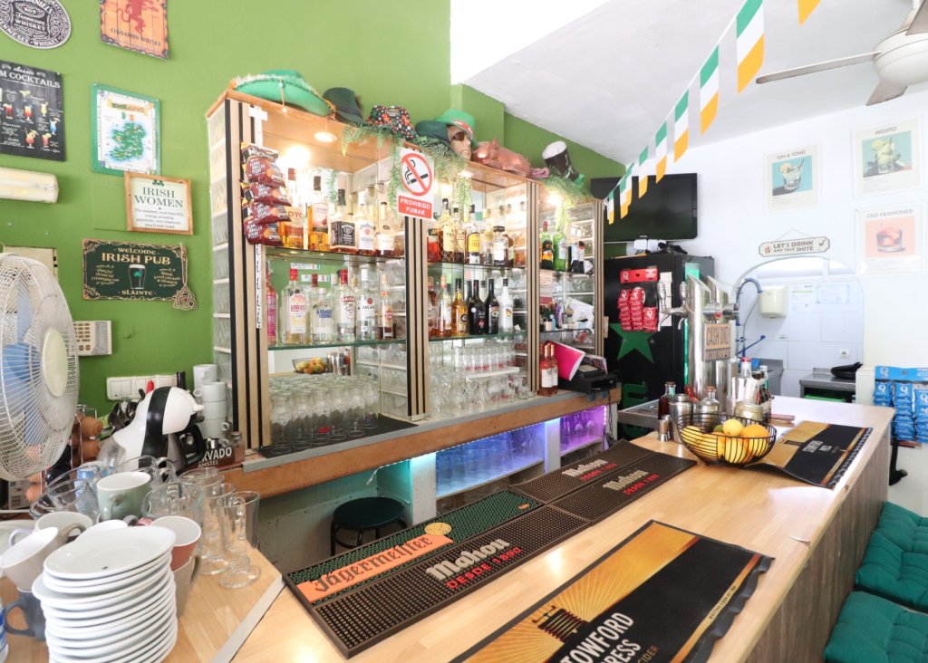 Verkoop - Commercial (Freehold) - Torrevieja - El Chaparral