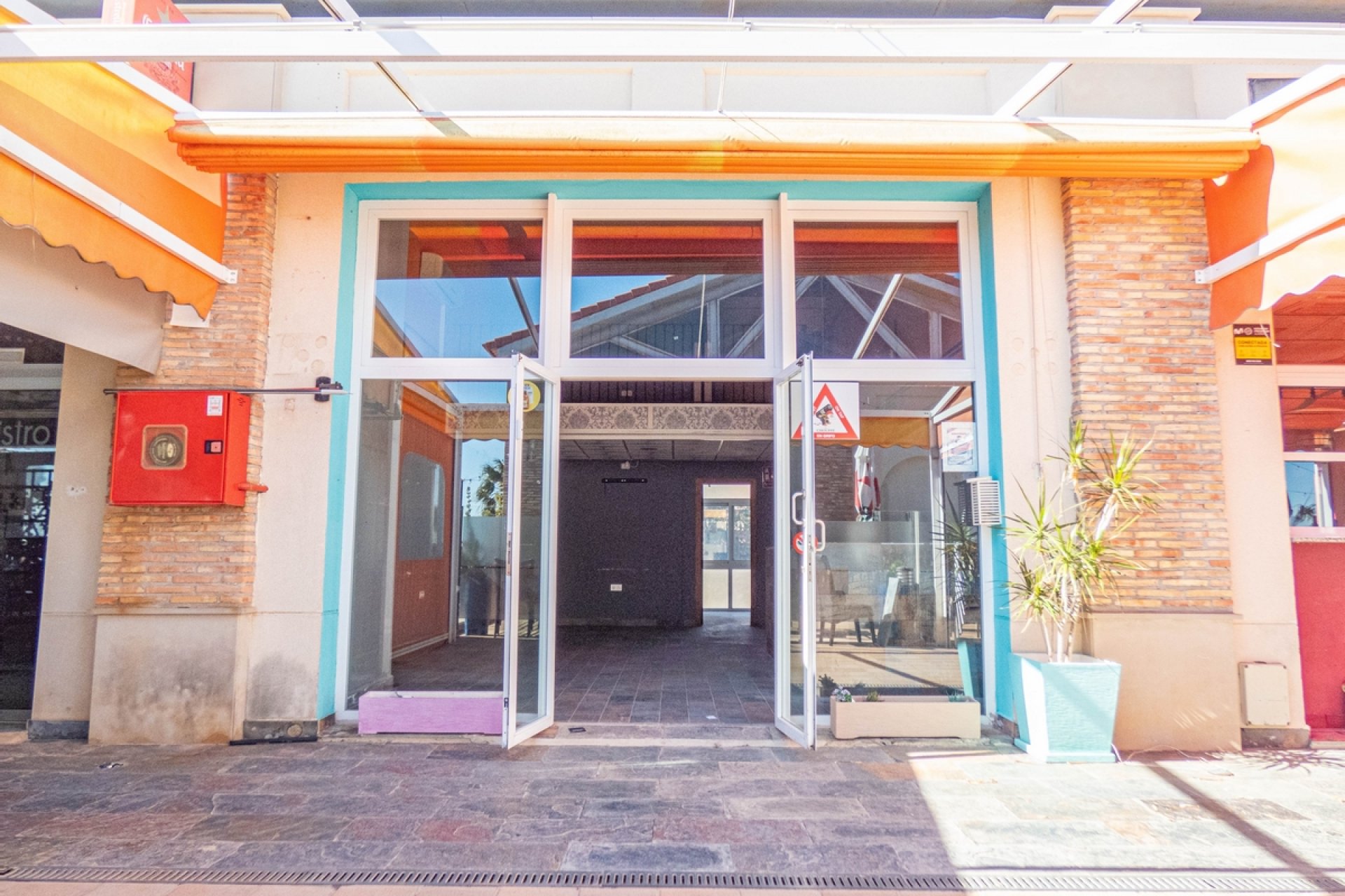 Verkoop - Commercial - La Finca Golf - Algorfa