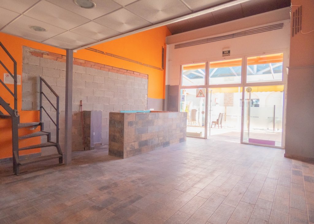 Verkoop - Commercial - La Finca Golf - Algorfa