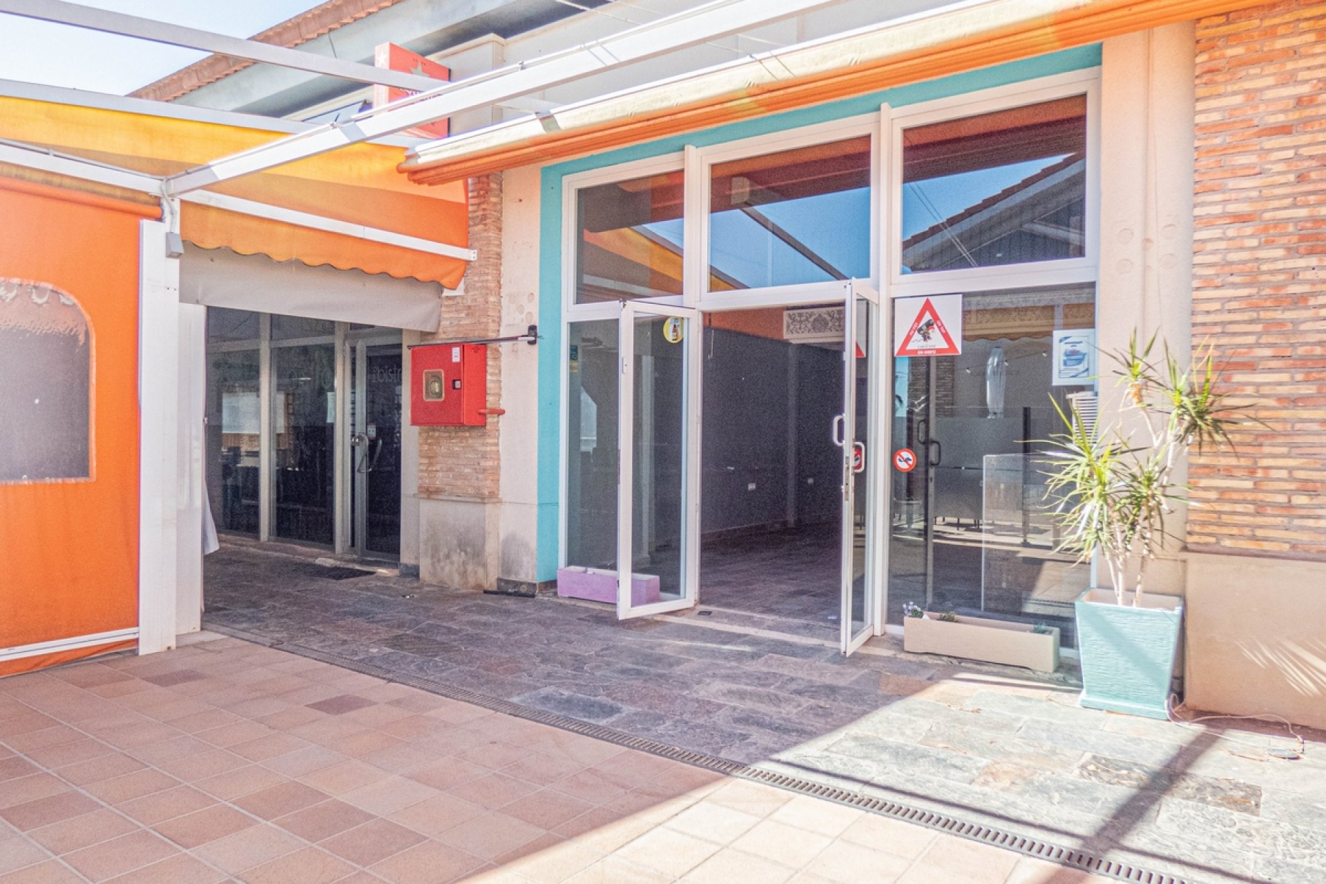 Verkoop - Commercial - La Finca Golf - Algorfa