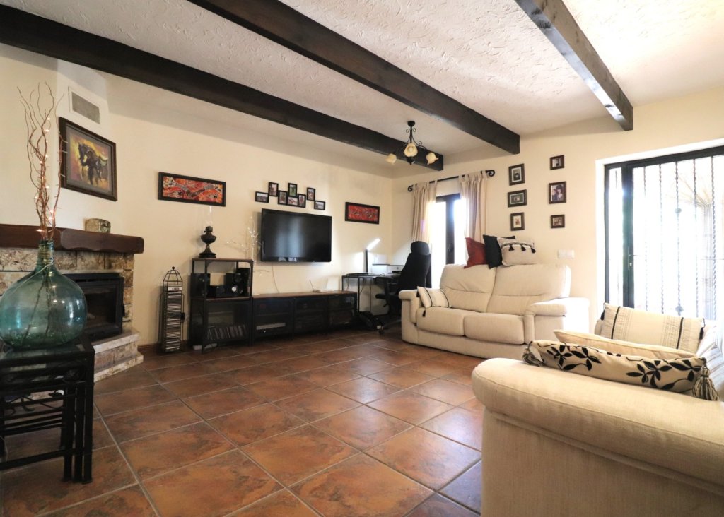 Verkoop - Finca / Country Property - Albatera - Albatera - Country
