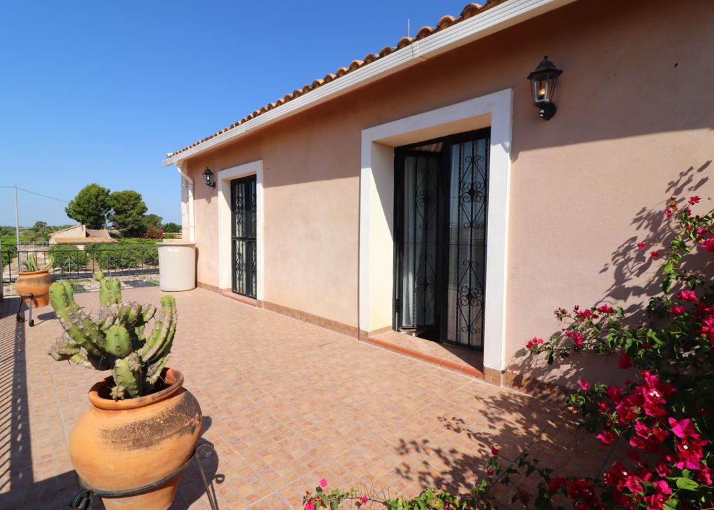 Verkoop - Finca / Country Property - Albatera - Albatera - Country