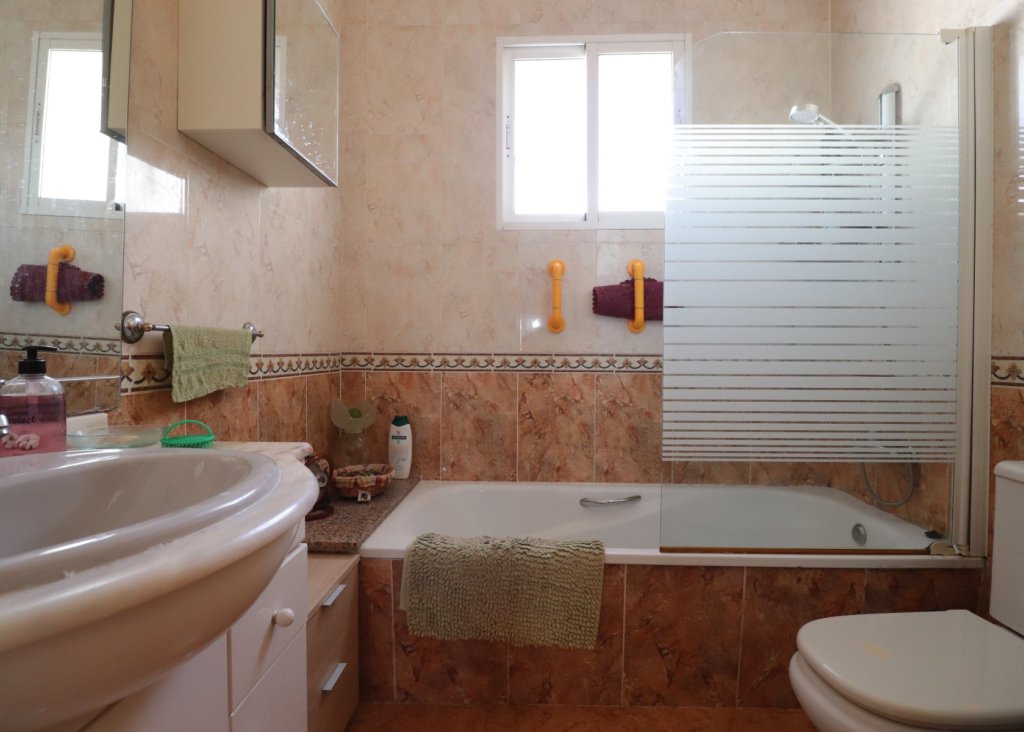 Verkoop - Finca / Country Property - Albatera - Albatera - Country