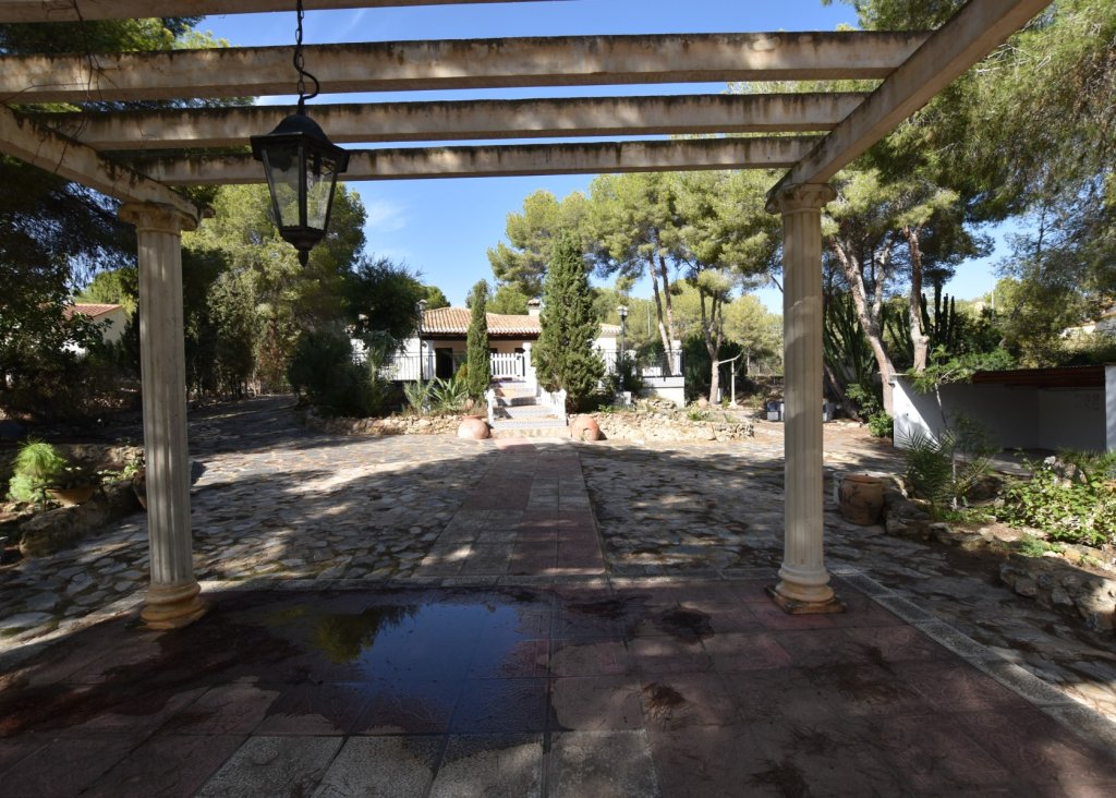 Verkoop - Finca / Country Property - Algorfa - Montemar